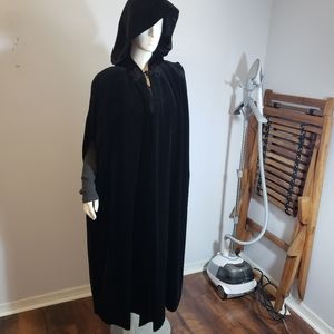 JS Collection Black Vekvet Cape - M